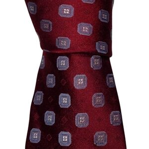 Brooks Brothers Silk Necktie Mens Burgundy Medallion Designer Tie EUC